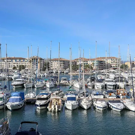 Les Cariatides By Interhome Apartman *