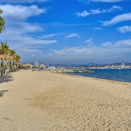 Les Cariatides By Interhome Apartman Fréjus